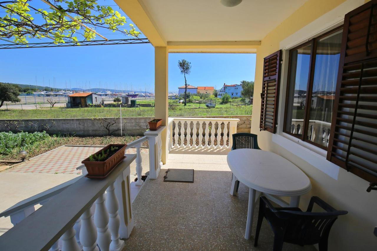 Large Gardens 2 Apartment Bibinje Exterior photo